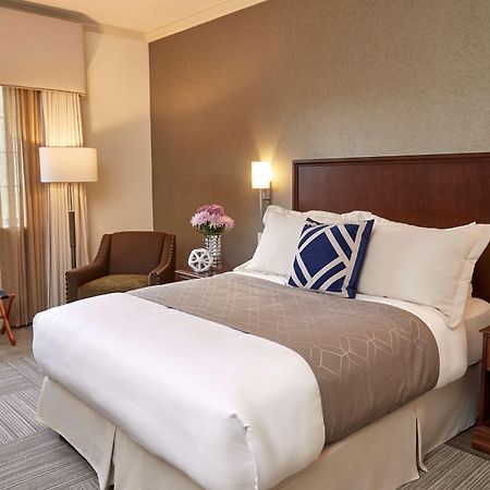 Rizzo Center, A Destination By Hyatt Hotel Τσάπελ Χιλ Εξωτερικό φωτογραφία