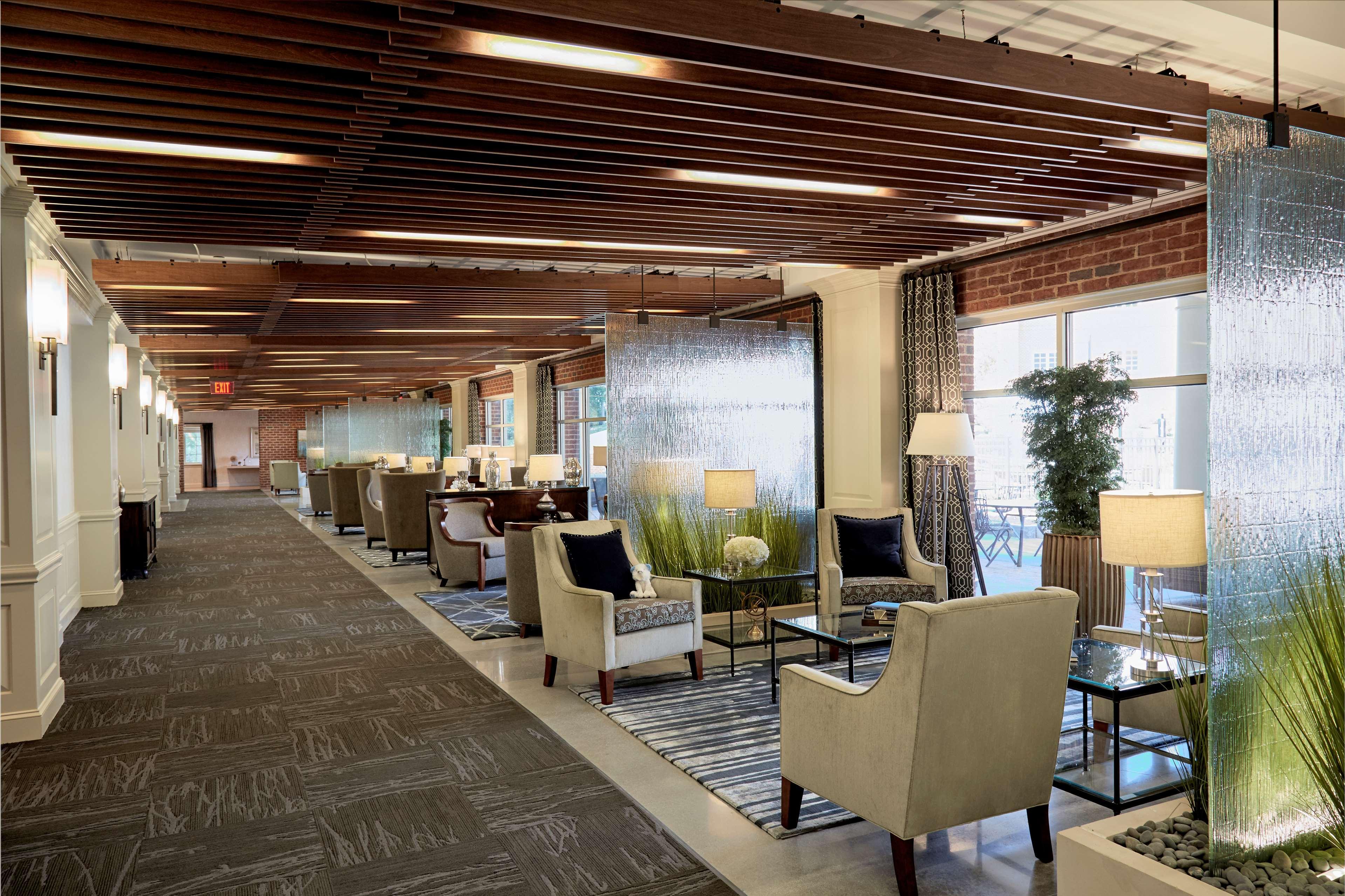 Rizzo Center, A Destination By Hyatt Hotel Τσάπελ Χιλ Εξωτερικό φωτογραφία